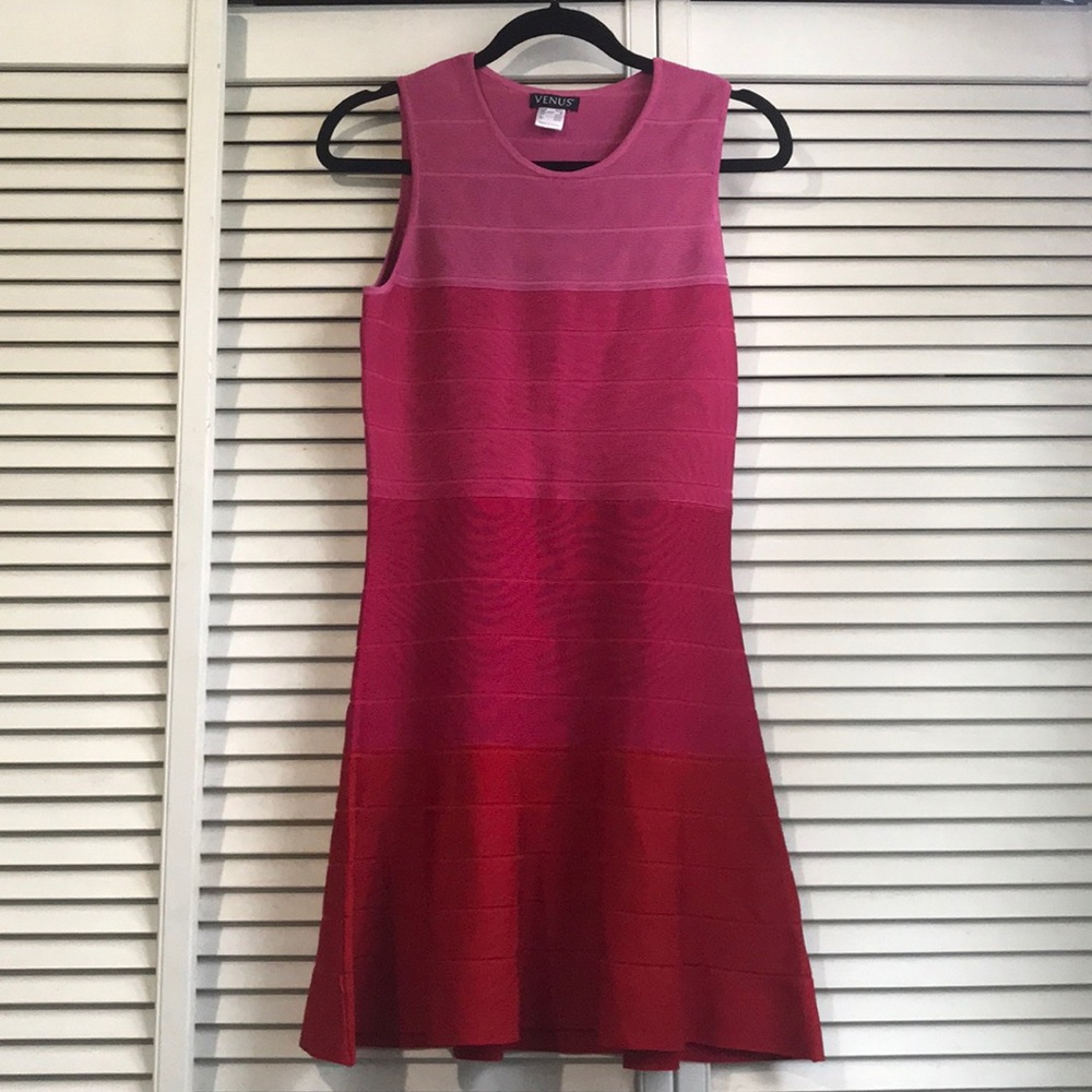 Gorgeous color blocked flared bandage dress!
